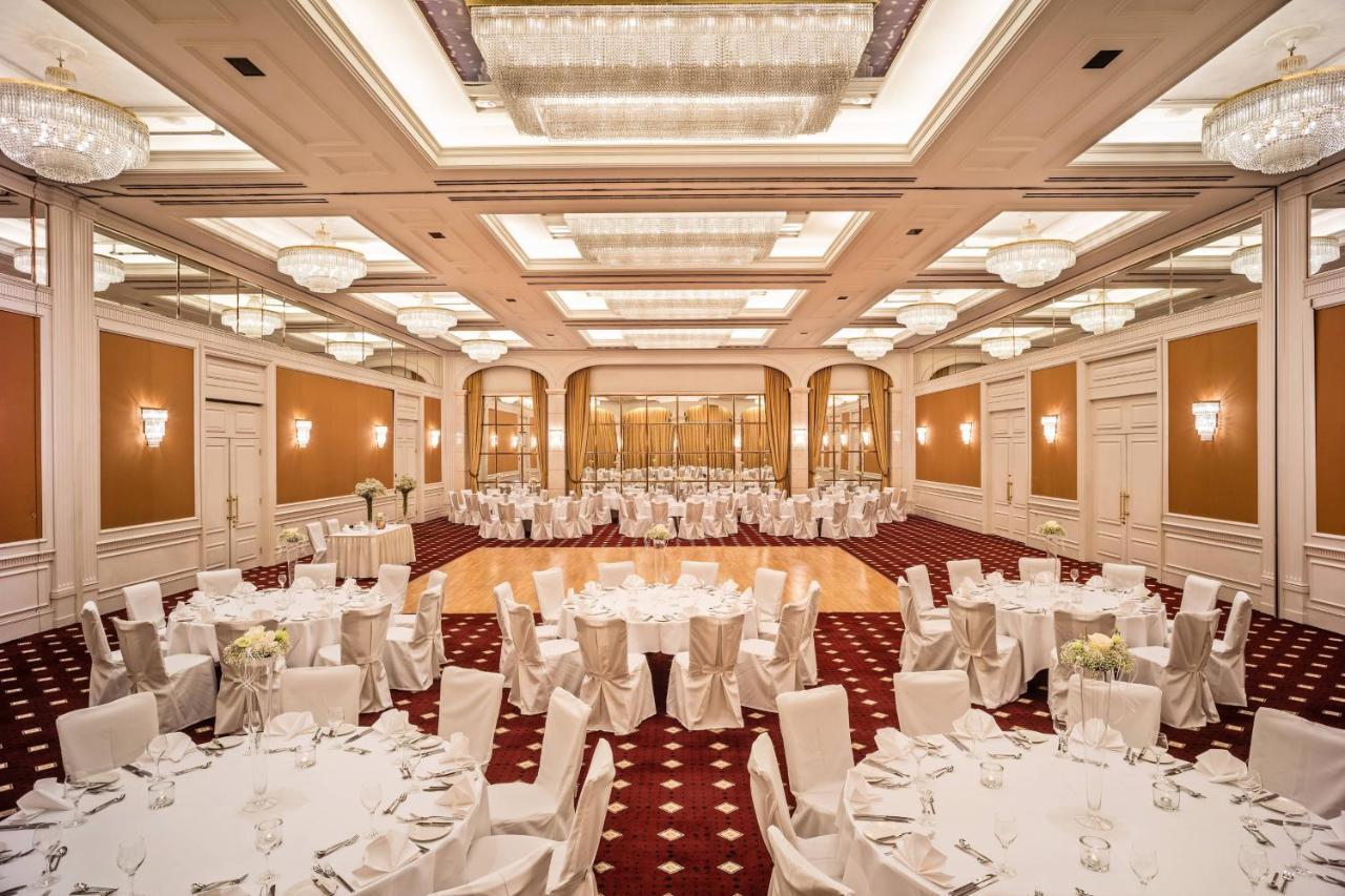 Le Méridien Stoccarda Esterno foto The ballroom